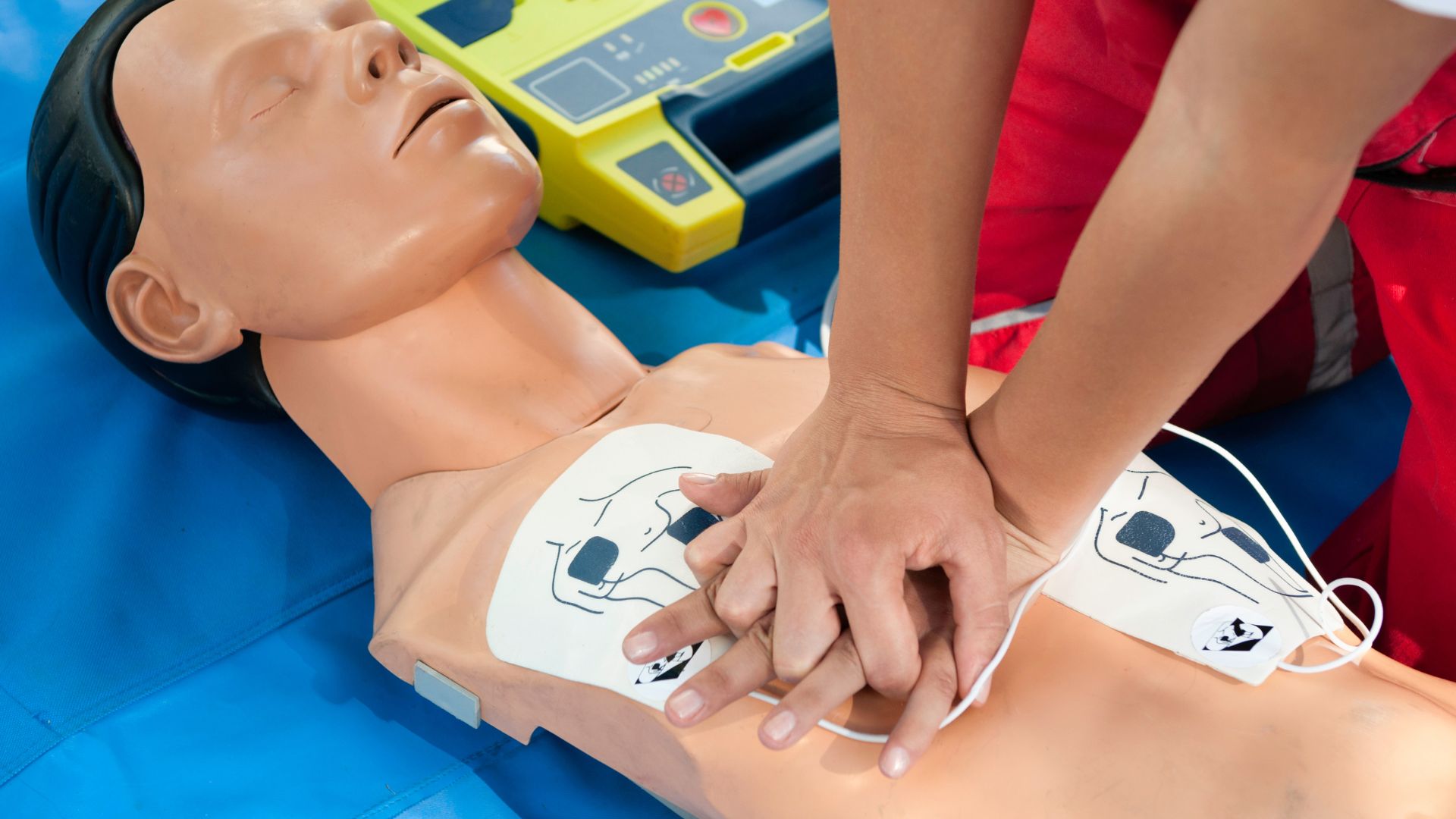 Defibrillator